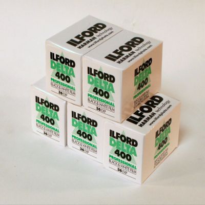 Ilford Delta 400 Black-and-White 35mm Film, 36 Exposures, 5-Pack