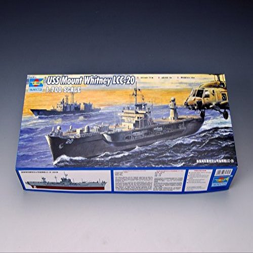 Trumpeter 05718 USS Mount Whitney LCC-20 2004 Model Kit