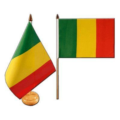 Flaggenfritze Mali Desk Flag 15 x 22 cm, Malian Flag, Tear-Resistant Polyester, Vivid Screen Print, Wooden Base