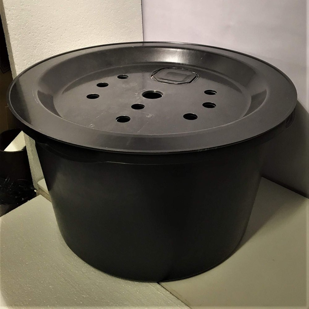 Troesters Brunnenwelt Round PE Reservoir, 66 cm Diameter