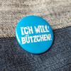 Kiwikatze Blue Button “Ich will Bätzchen!” – Carnival Costume Accessory view 2