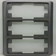 dolf von Hagen Nova Platinum 3-Gang Flush-Mount Cover Frame