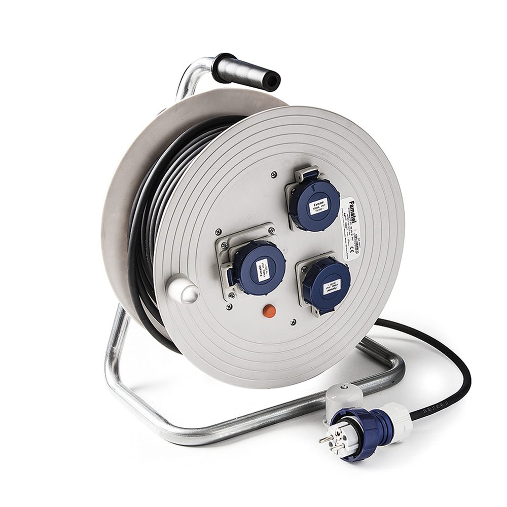 FAMATEL Industrial Cable Reel, 3 Outlets, IP67, 25 m, TT, 16 A, 250 V