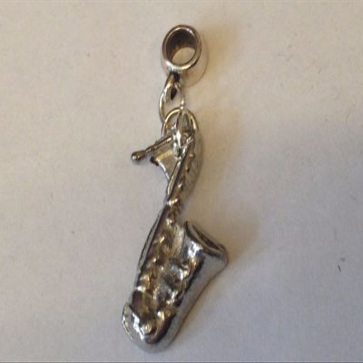 Saxophone Charm, 1.7 x 2.5 cm, TG284