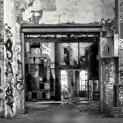 hansepuzzle 62188 - Lost Places Puzzle, 1,000 Pieces - Industrial Puzzle with Premium Storage, Box and Resealable Bag - 60 x 46 cm