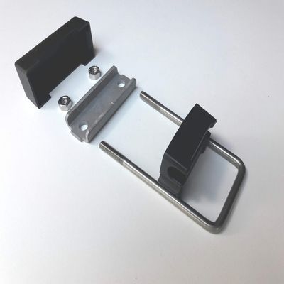 OuM 4-Piece U-Bolt Set for 40 x 60 mm Fence Posts