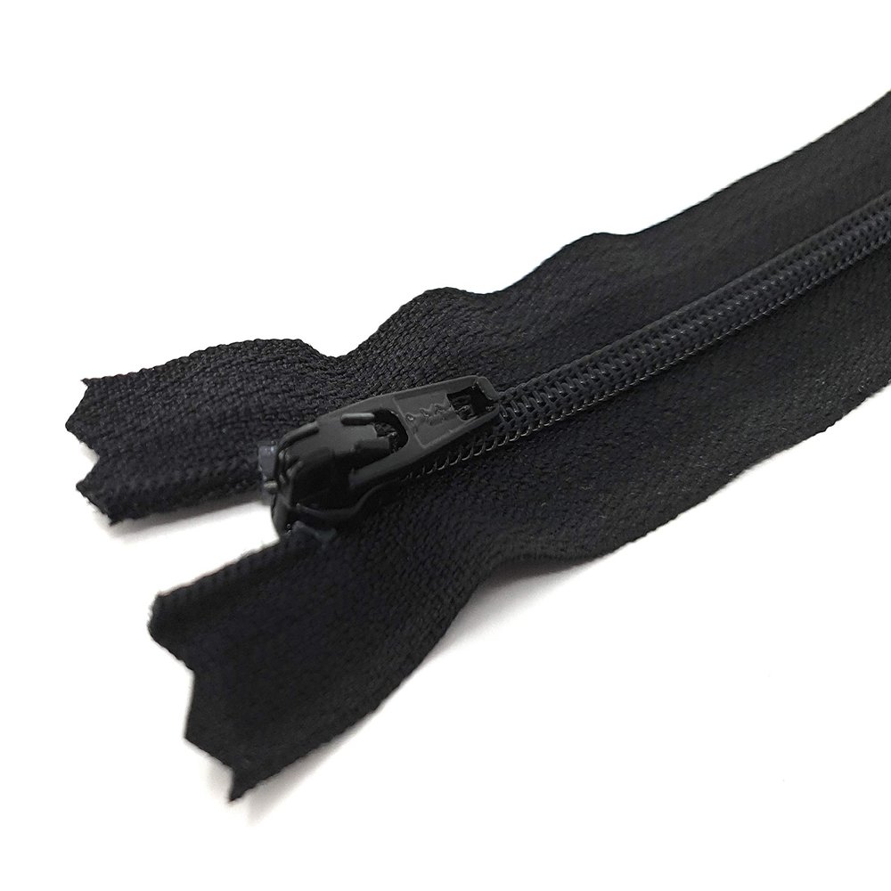 YKK Separating Zipper Plastic Coil with Zipper 580 Black 30 cm