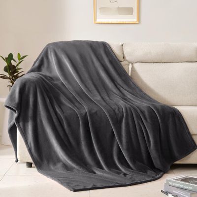 BEAUTEX Fleece Throw Blanket for Couch, Sofa, or Bed, Soft Plush Flannel Blanket, Graphite, 127 x 152.4 cm