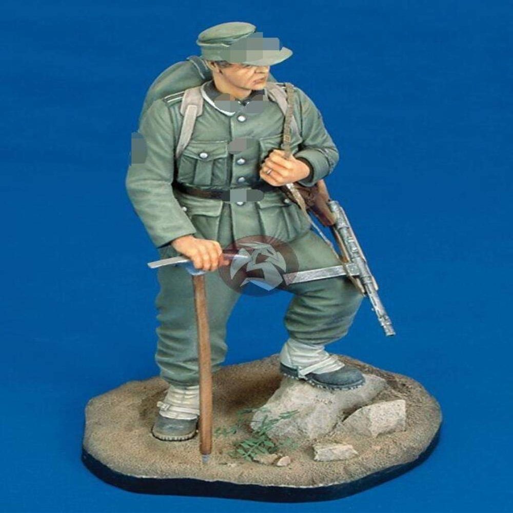 XINGCHANG 1/16 120 mm Old Warrior Resin Model Kit, Unassembled and Unpainted
