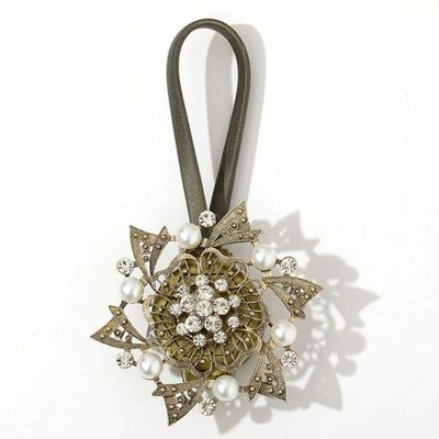 LIJUCAI Magnetic Flower Pearl Curtain Tieback, Green