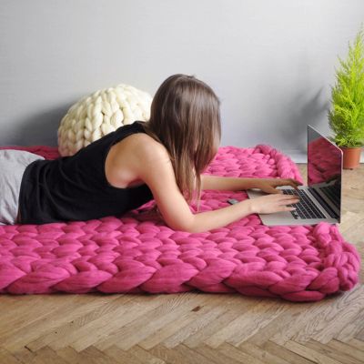 YZJJ Chunky-Knit Cozy Throw Blanket, Thick Braided Knot
