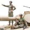 LIANGFANG 1/16 US Army Female 2 Soldier Resin Kit, Unassembled and Unpainted view 1
