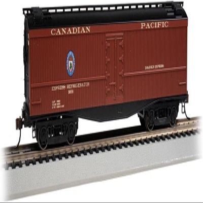 Bachmann Trains 50' Express Reefer Canadian Pacific #5604 HO Scale