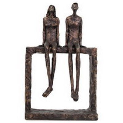 DRW Figurine of a Couple Sitting on a Resin Square, 17 x 10 x 27 cm