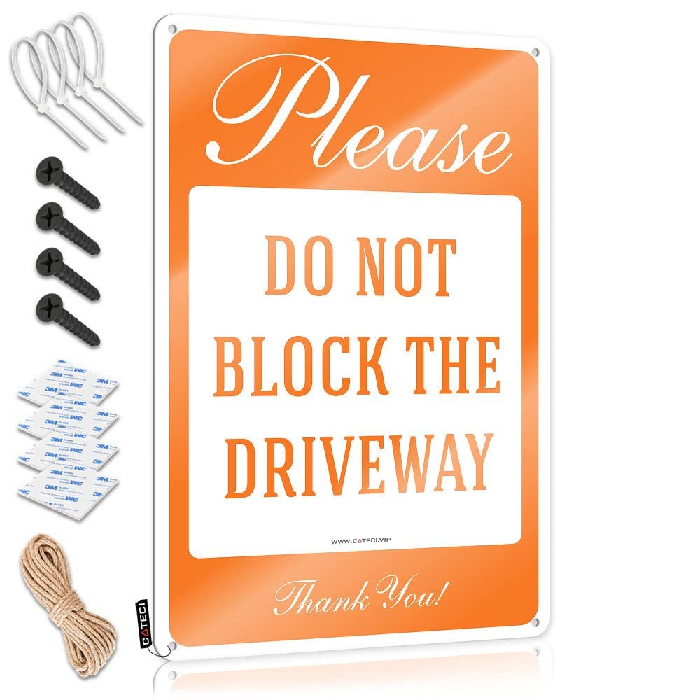 Mancave Signs and Decor Football Please Do Not Block the Driveway Thank You Sign, No Parking Metal Sign, Basement and Cave Door Decoration (Size: 30 x 40 cm)