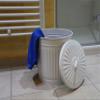 Jinfa Set of 2 Retro-Design Trash Cans with Lids, Cream White, 42 cm, 47.5 cm H, 62 L view 4