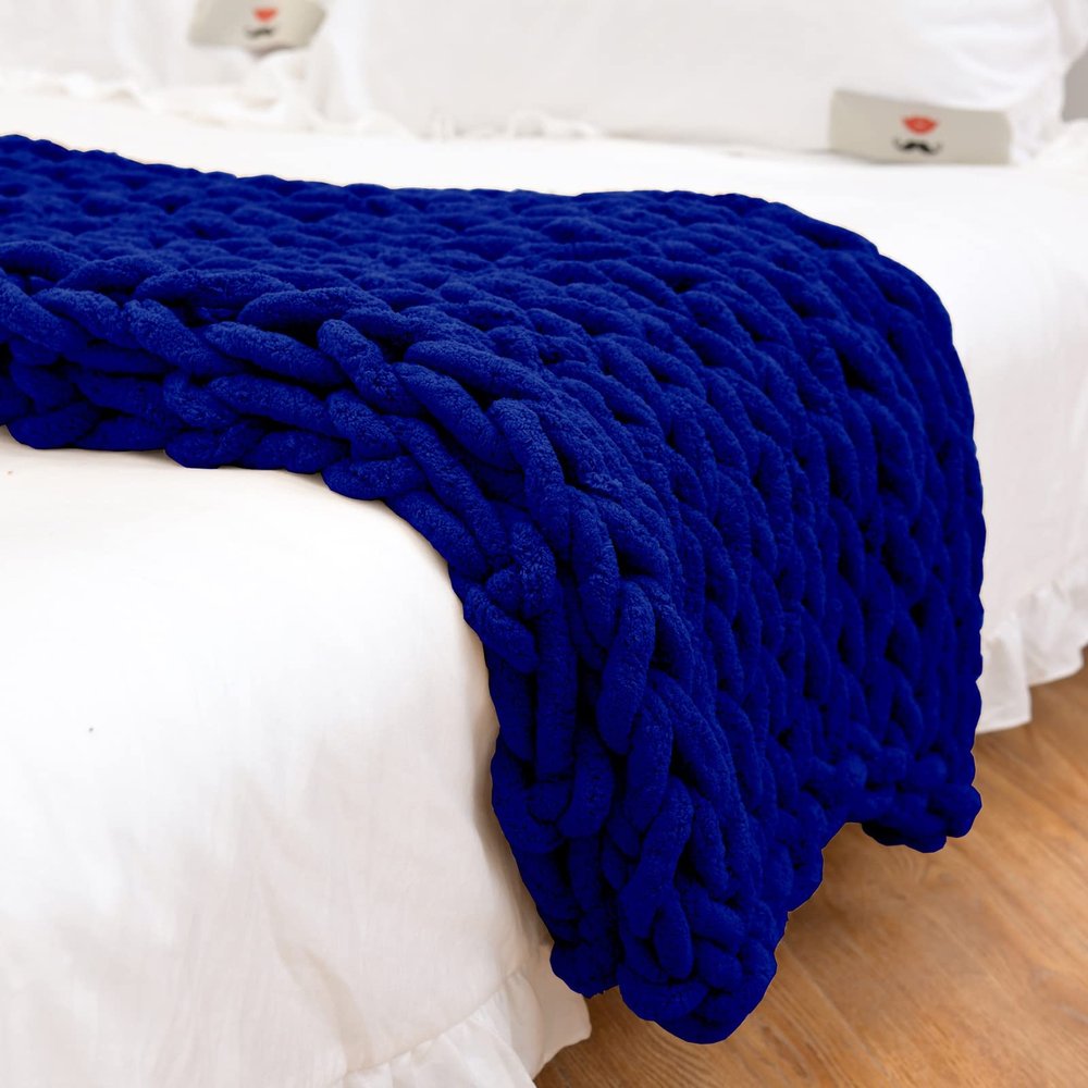 PRELGOSP Chunky Hand-Knitted Chenille Throw Blanket, Navy Blue, 100 x 120 cm