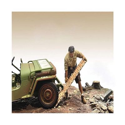 American Diorama FIG Mechanic Crew 4x4 Offroad Camel Trophy VIII 1:18