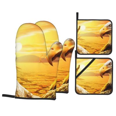 Oven Mitts with 3D Eagle Print, 4-Piece Set