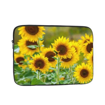 Laptop Sleeve with Sunflower Plant Print, Shock-Resistant Protective Case for Notebooks, 10 in (25.4 cm)