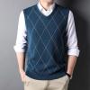 Duohropke Men's Plaid Cotton V-Neck Sweater Vest view 2