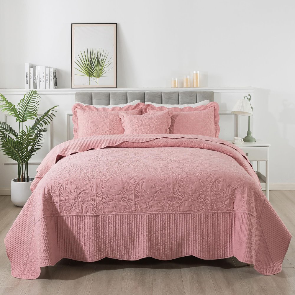HoneiLife California King Quilt, Oversized 128 x 120 in, 4-Piece Reversible Lightweight Bedding Set