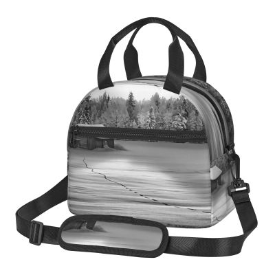 ZaKhs Barn Insulated Lunch Bag, Black and White Print