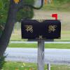 Golden Bee Magnetic Mailbox Cover, 45.7 x 53.3 cm view 2