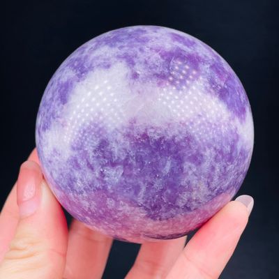 AOHRO Natural Rough Lepidolite Crystal Ball Home Decoration, Polished Craft Wish Ball, Reiki Stone, 55–60 mm