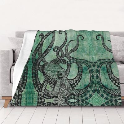 Green Octopus Printed Flannel Throw Blanket, 150 x 200 cm