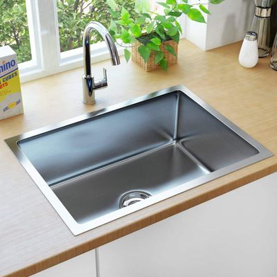 Handmade Stainless Steel Kitchen Sink with Strainer, Silver