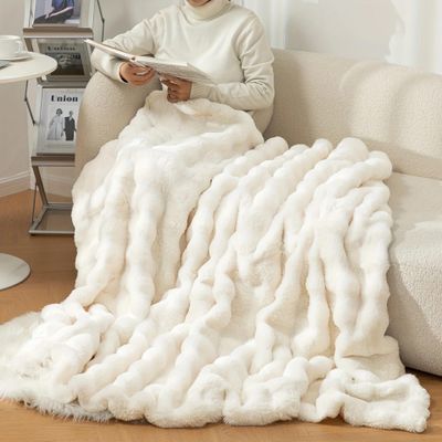 Tospass Cozy Blanket 200 x 230 cm, Beige, Faux Fur and Flannel, Thick and Plush
