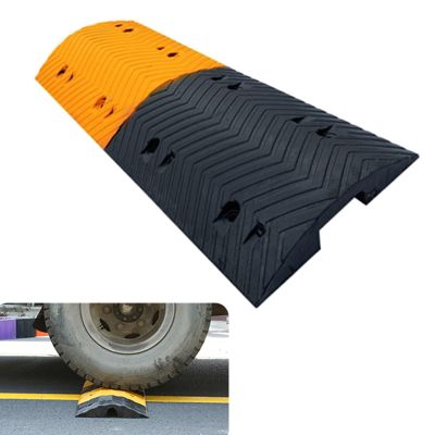 CHBMZ 1-Channel Rubber Speed Bump and Cable Protector Ramp, Black/Yellow