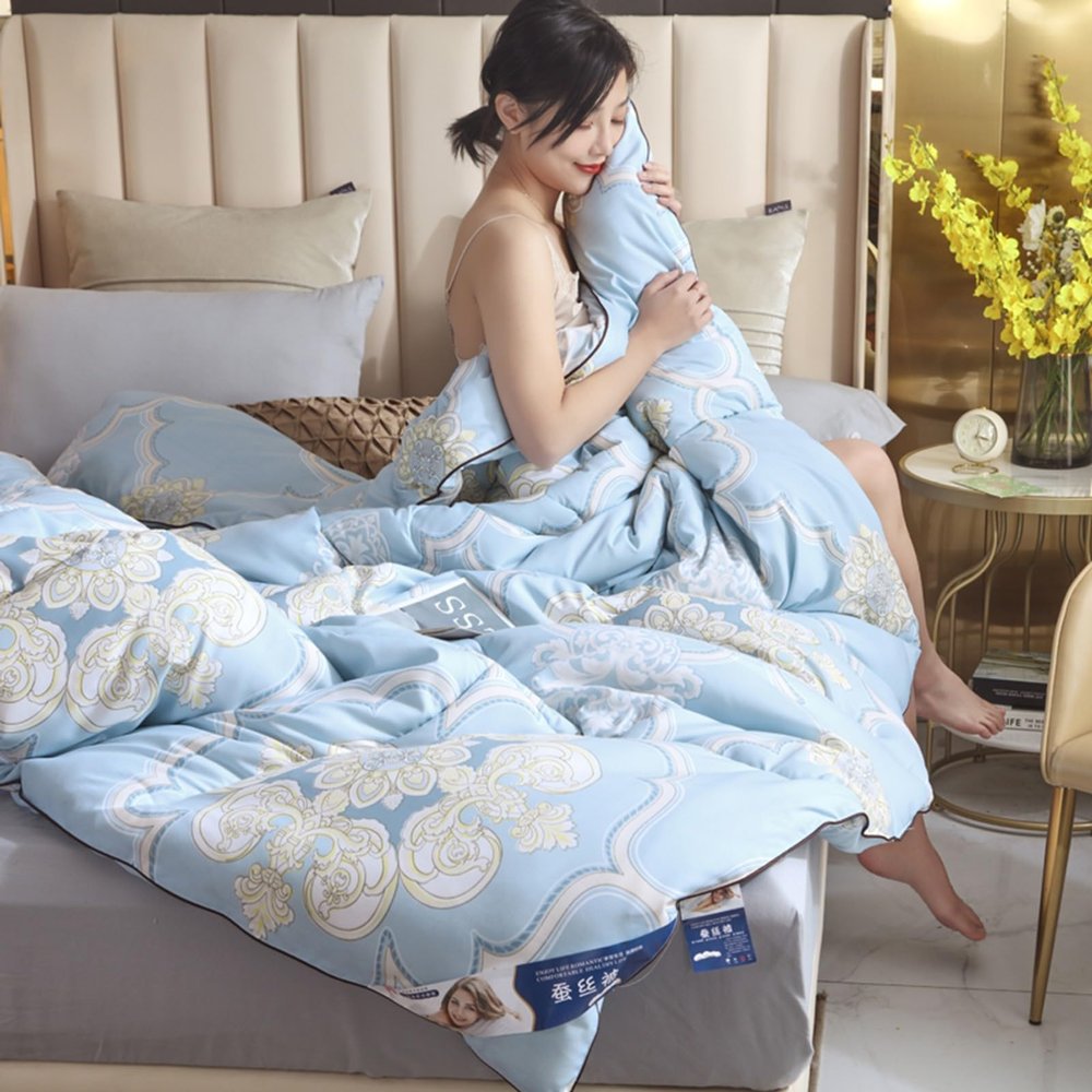 XHCTNN Queen-Size Winter Quilt with 100% Mulberry Silk Filling, 200 × 230 cm, 2 kg