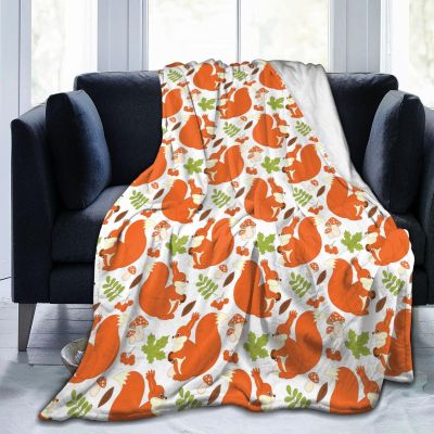 TORR Squirrel and Mushroom Blanket, Fleece Throw, Soft Flannel Blanket, 203 x 152 cm
