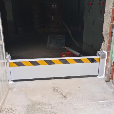 Homnova Aluminum Alloy Flood Barrier, 20 cm High, 130 cm Long