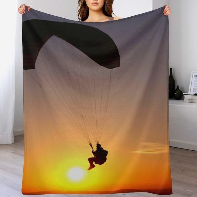 PAZZK Paragliding Flannel Throw Blanket for Couch or Bed, 51 x 71 in