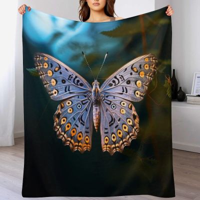 Butterfly Flannel Blanket, Soft Fleece Throw for Sofa, Couch, Bed and Home, 100 x 130 cm