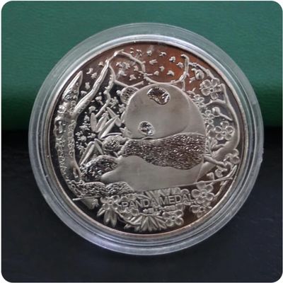 REZAJDUIE Giant Panda Commemorative Coin, China Collection, Black and White Panda Eating Bamboo