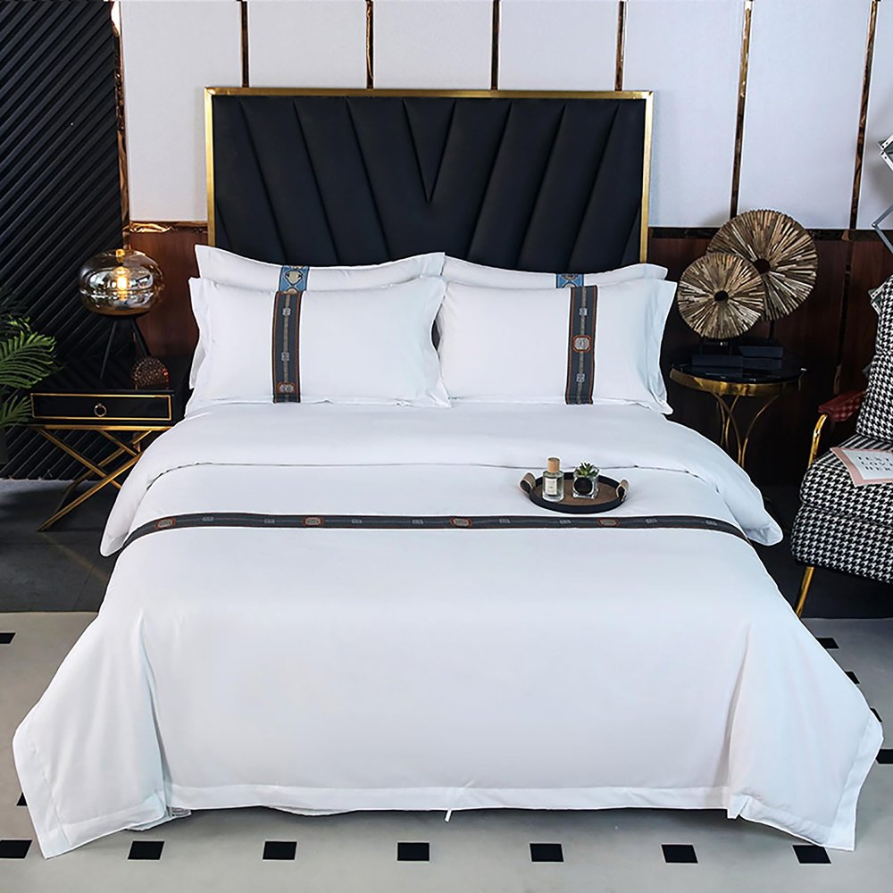 Rozhuhro Queen Bedding Set, 4-Piece White Hotel-Quality Bedding Set, Soft Thickened All-Season Brushed Bedding with Sheet and Pillowcases, Black, Twin XL