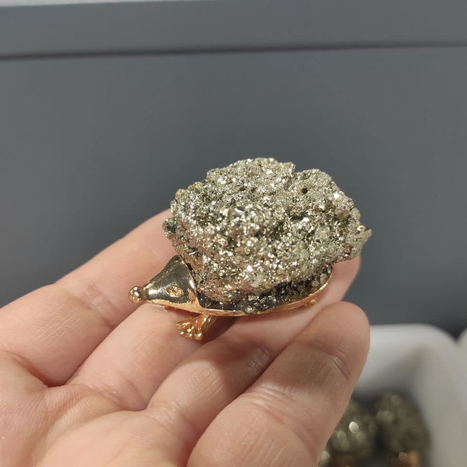 MCQWOMFQAK 1-Piece Natural Quartz Crystal Pyrite Carved Hedgehog Stone