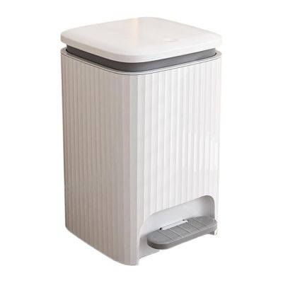 Square Plastic Trash Can with Lid, 9/12 L