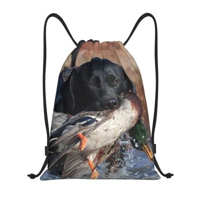 YWSOTRE Labrador Dog Duck Hunting Black Drawstring Gym Sackpack, M