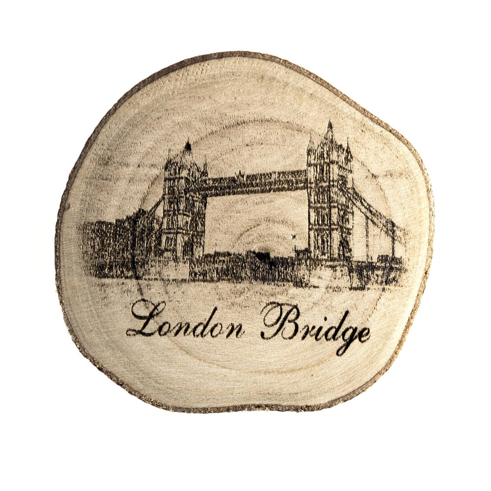 Decorative London Bridge Magnet on Wooden Disc, 6.5 x 7.5 cm (Oriello)