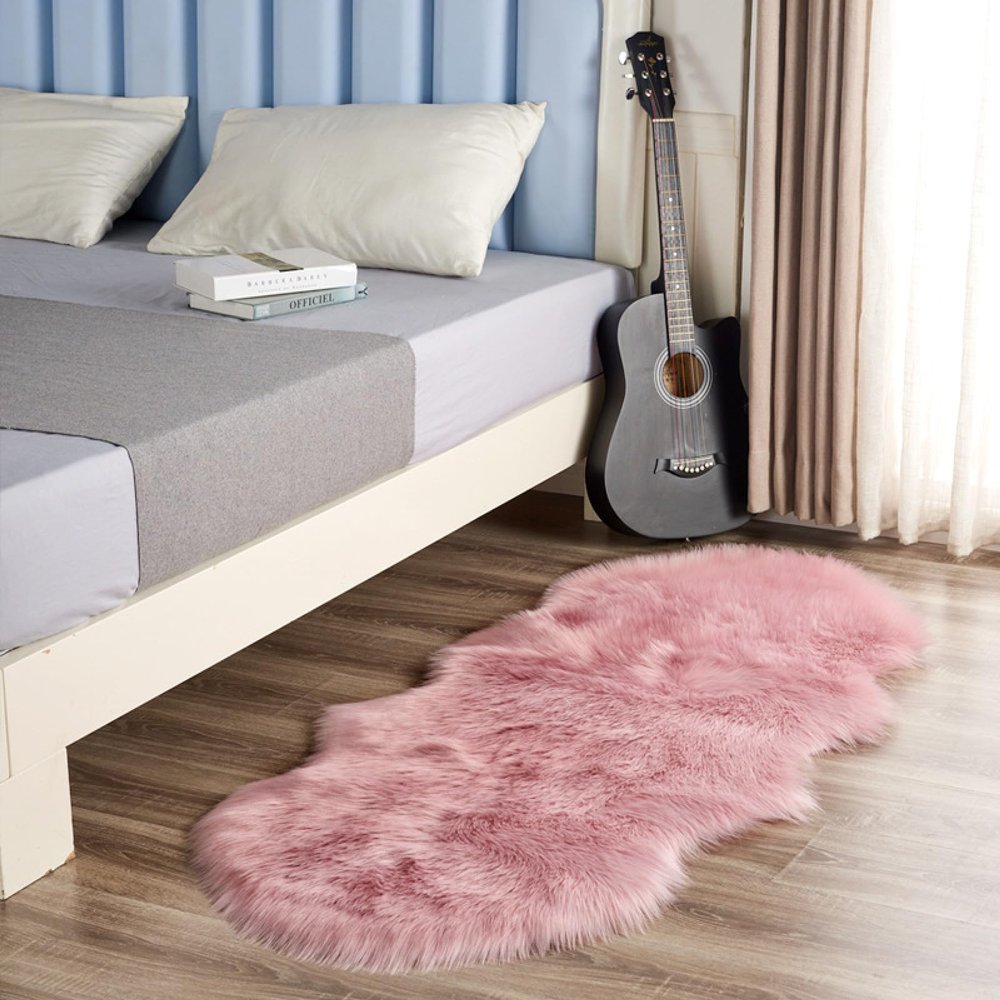 YUGWNN Faux Sheepskin Rug for Bedroom, Shaggy Plush Rug, Rouge Pink, 70 x 180 cm