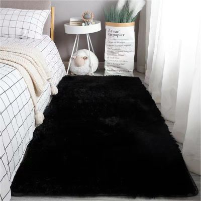 YUANWAN Shaggy Plush Area Rug 140 x 200 cm, Washable and Non-Slip, Black