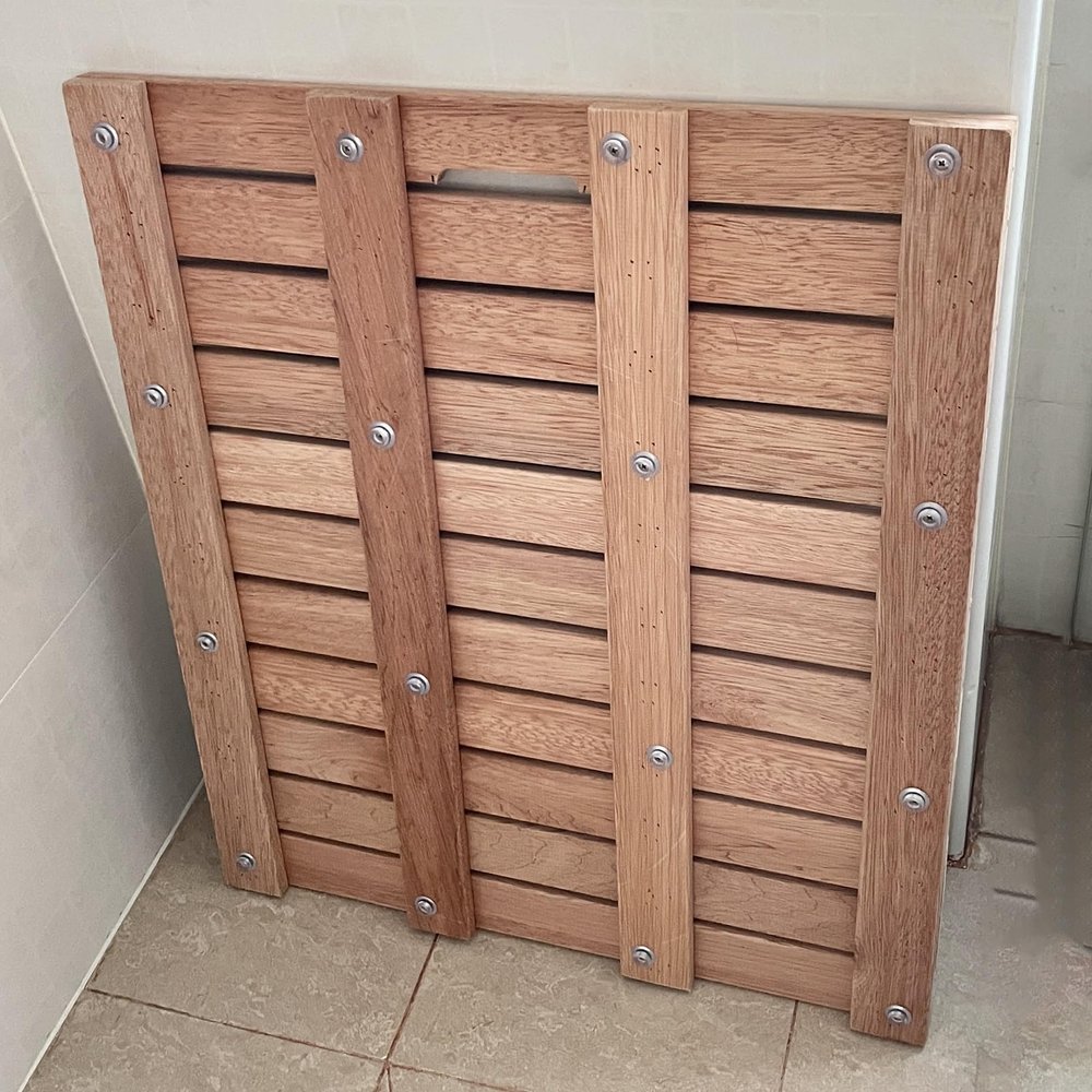 Cedar Wood Shower Mat, Non-Slip Slatted Bath Mat, 60 x 100 cm