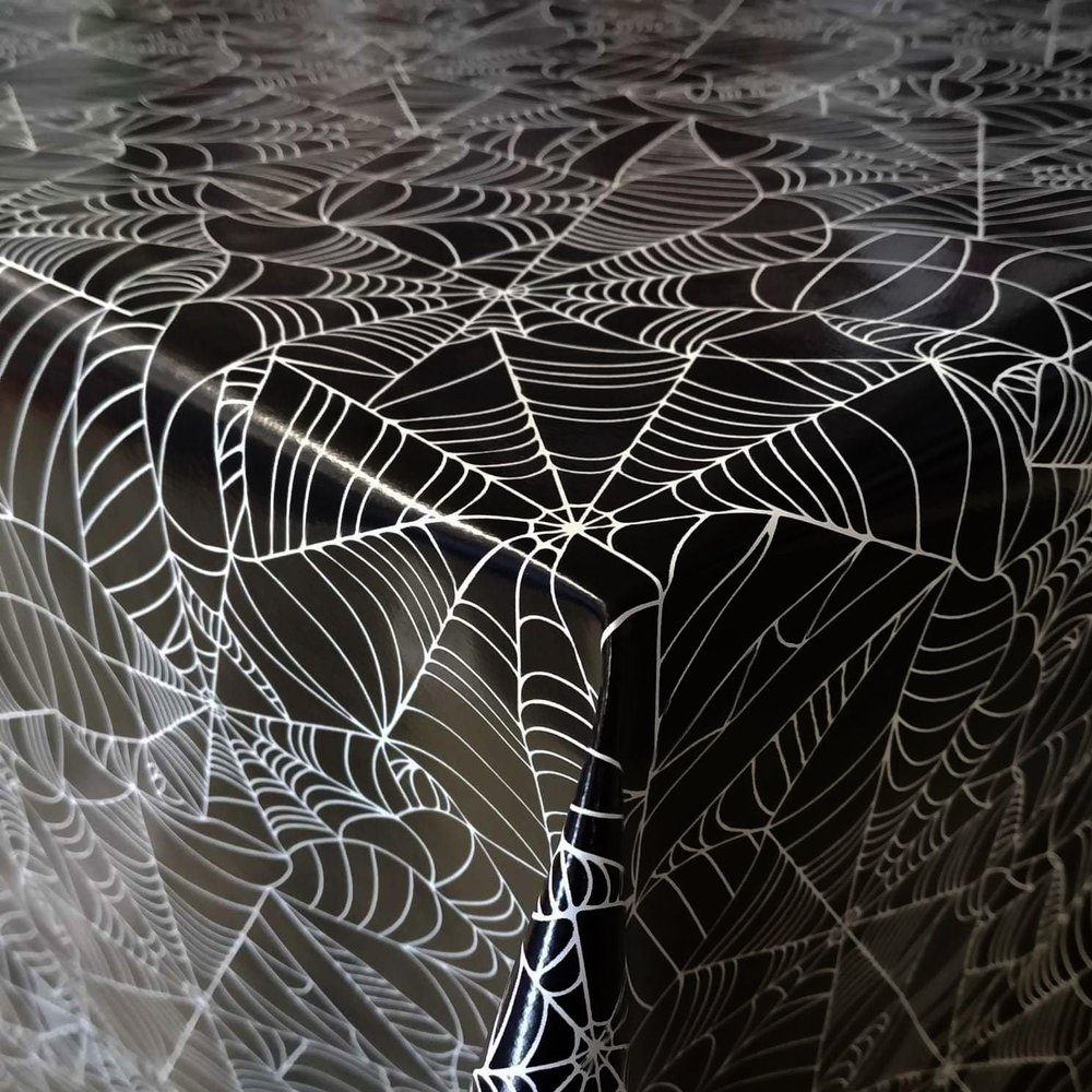 DecoHomeTextil Halloween Spider Web Oilcloth Tablecloth, Rectangular, 120 x 80 cm, Wipeable