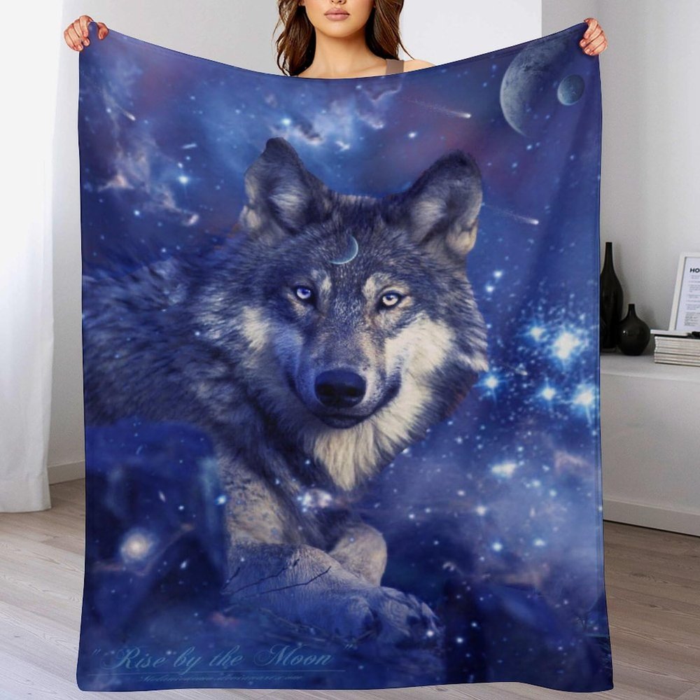 Wolf Flannel Fleece Blanket for Sofa, Couch, or Bed, 130 x 150 cm
