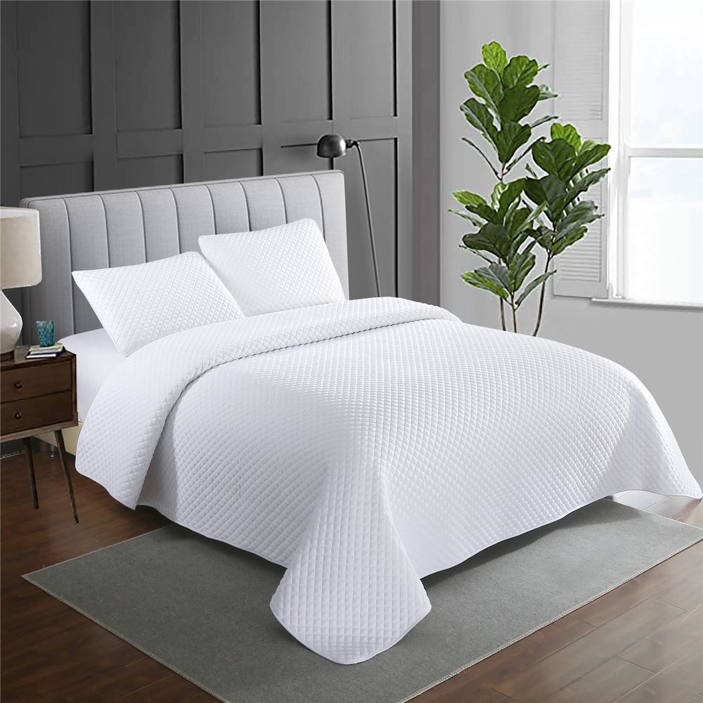 Morbuy Modern Quilted Bedspread Set with 2 Pillowcases, White, 104.0 x 89.8 in